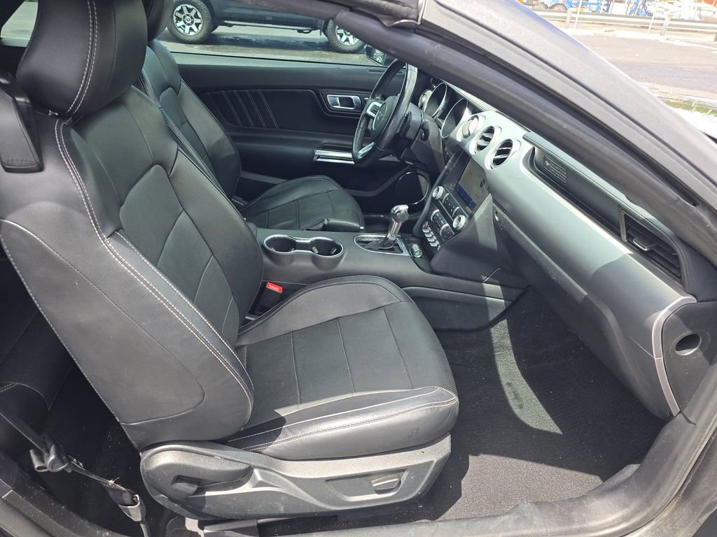 Used 2020 Ford Mustang Premium image 13