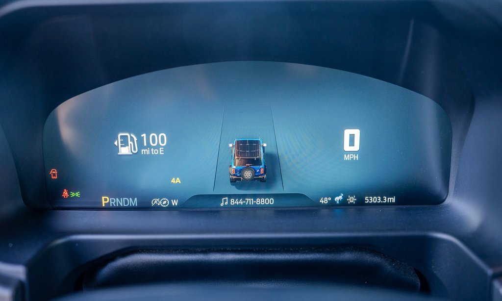 Used 2025 Ford Bronco Badlands image 9