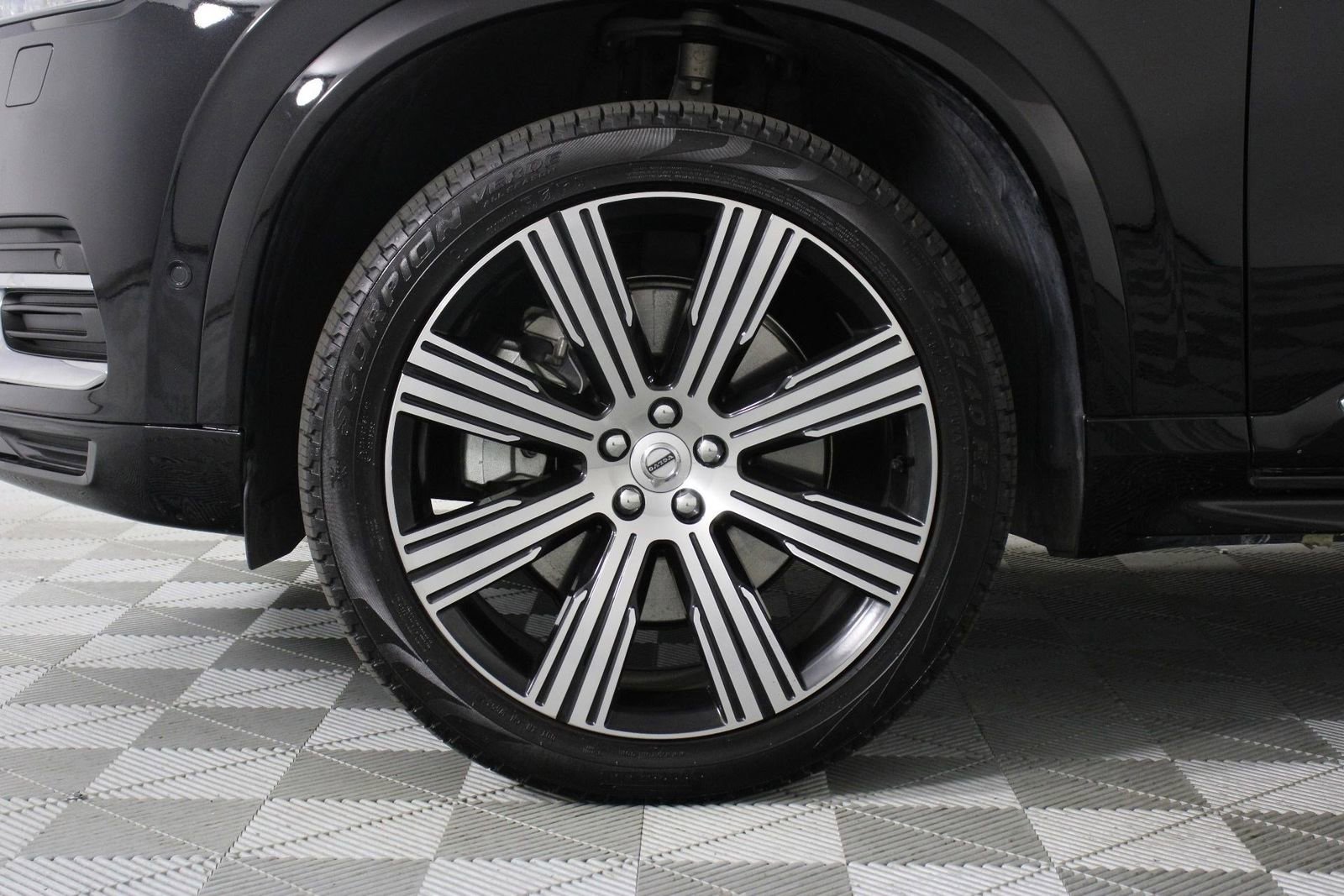 Certified 2023 Volvo XC90 T8 Plus w/ Protection Package Premier image 28