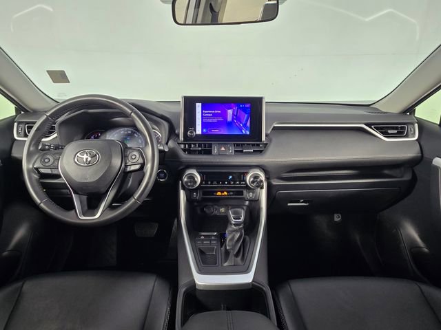 Used 2023 Toyota RAV4 XLE Premium image 25