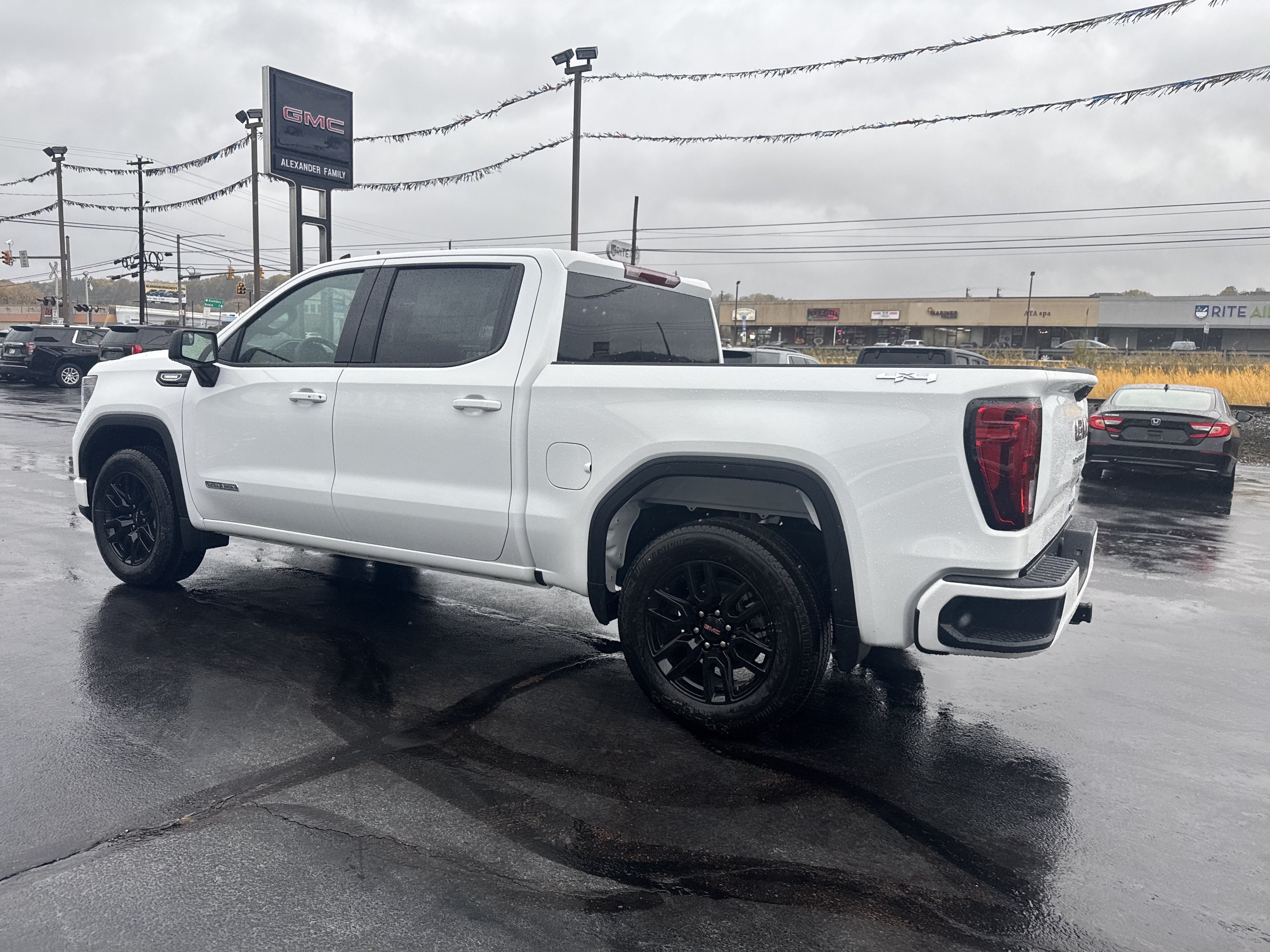 New 2026 GMC Sierra 1500 Elevation AWD/4WD image 6