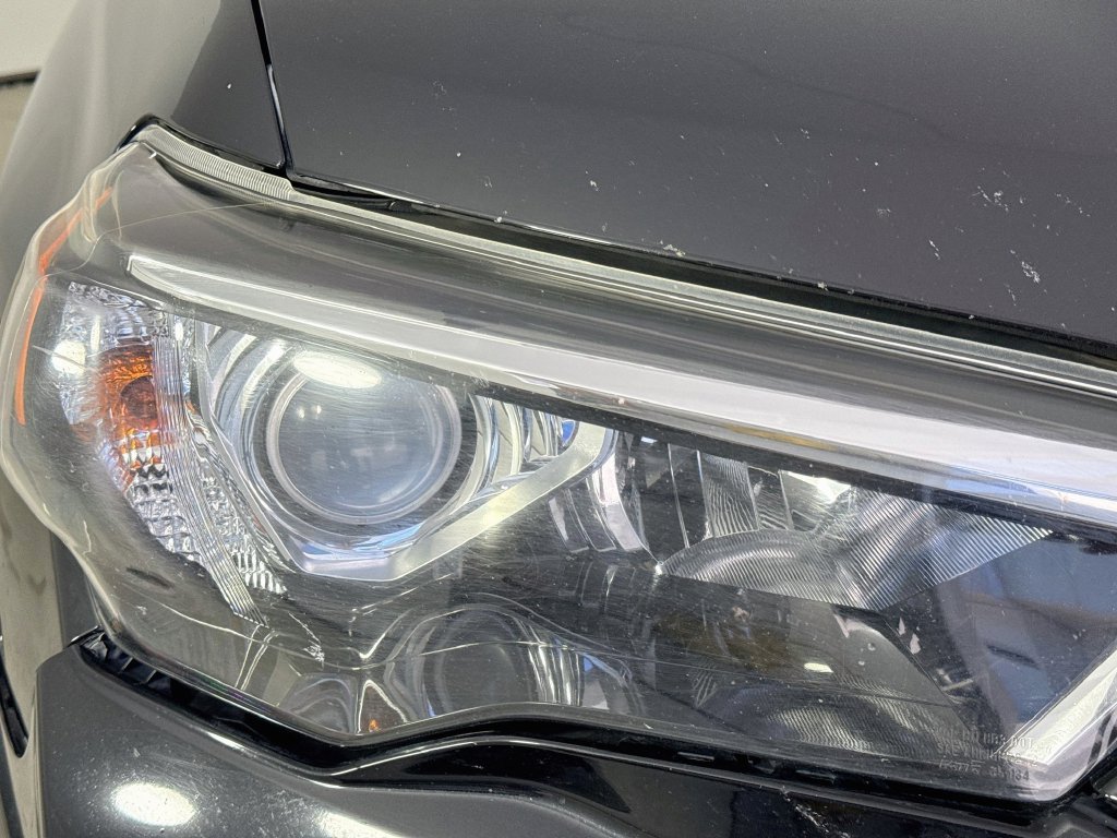 Used 2018 Toyota 4Runner Limited AWD/4WD image 37