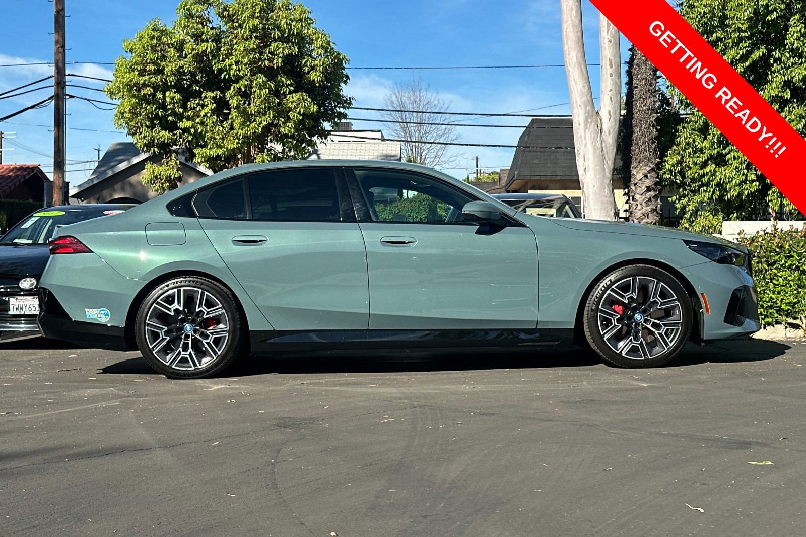 Used 2025 BMW i5 eDrive40i w/ M Sport Package image 3