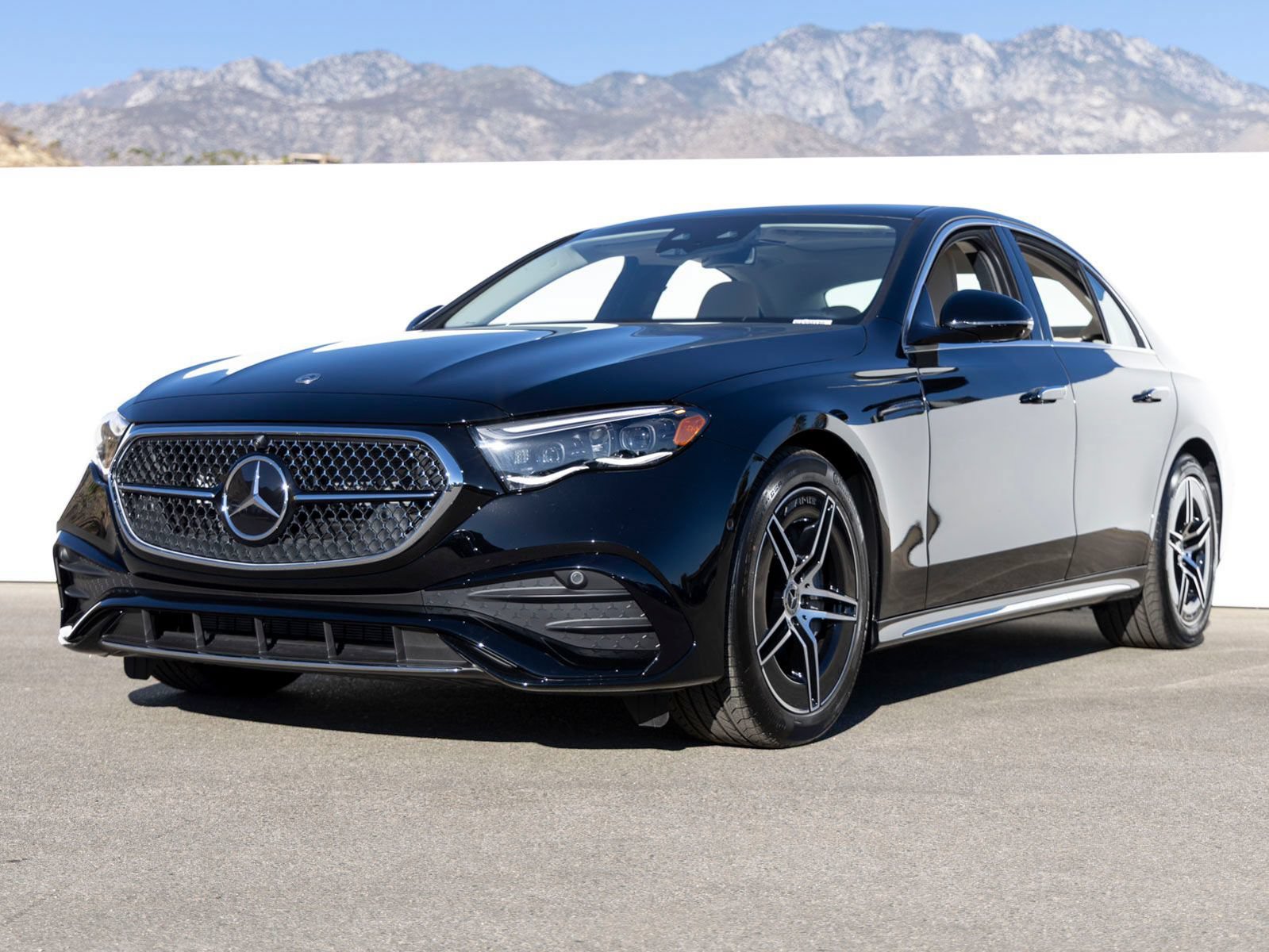 New 2027 Mercedes-Benz E 450 4MATIC Sedan image 2