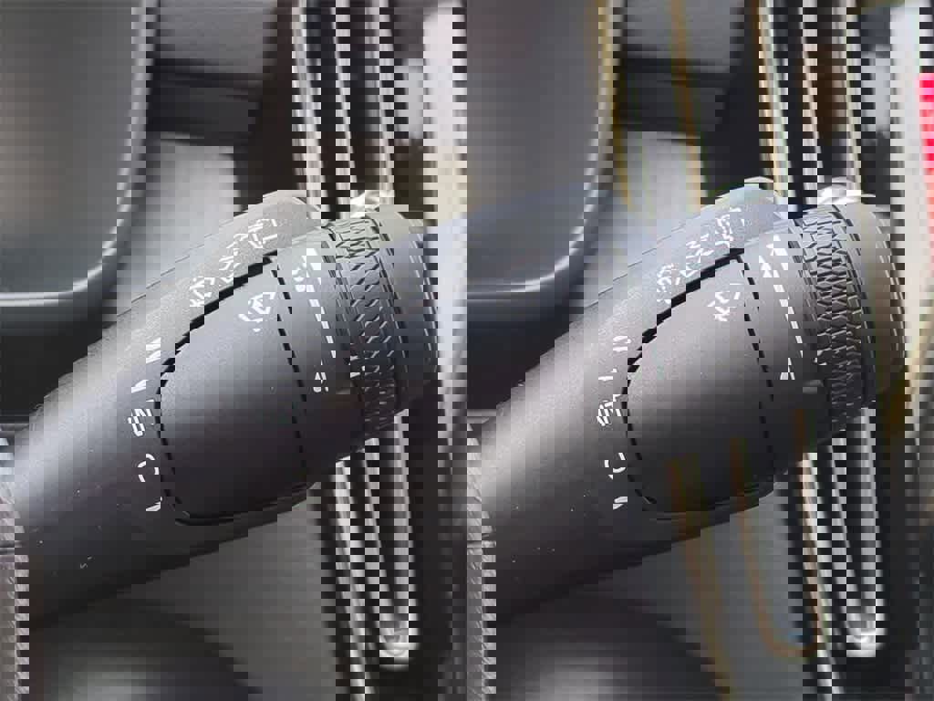 New 2026 Volvo XC40 B5 Core w/ Protection Package Premier image 25