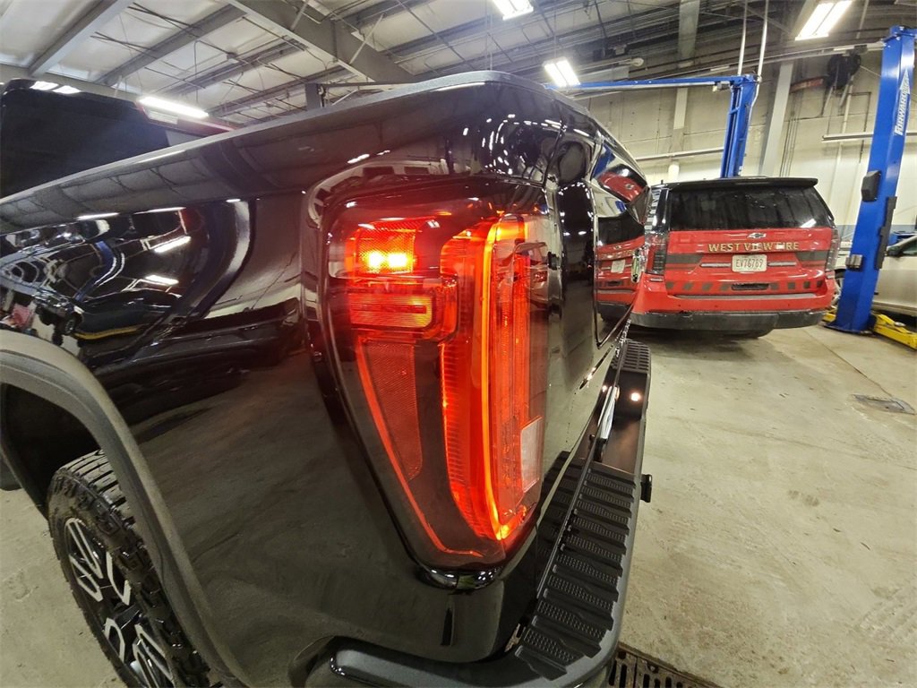 Certified 2022 GMC Sierra 1500 AT4 w/ AT4 Premium Package image 30