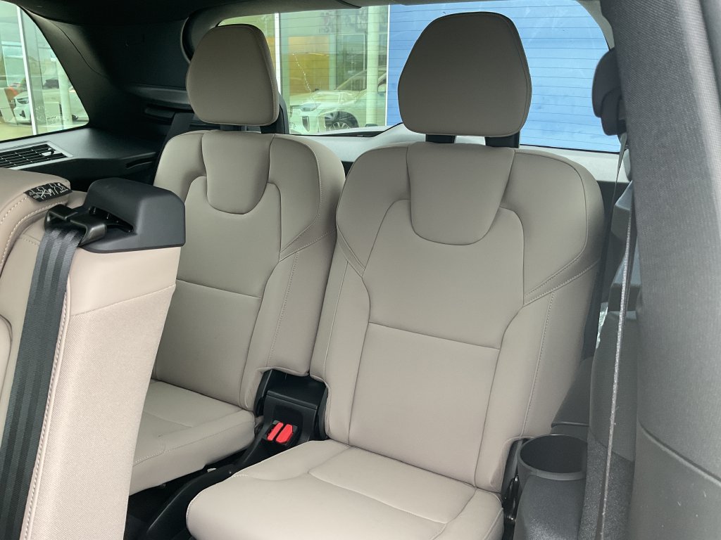 New 2027 Volvo XC90 B6 Plus AWD/4WD image 15