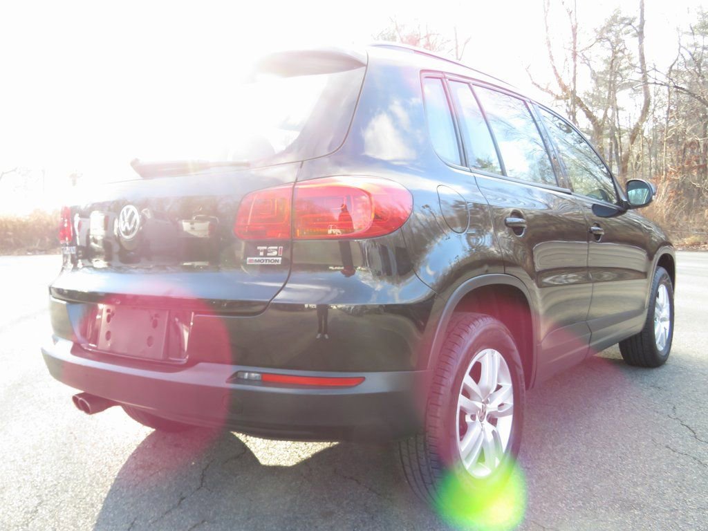 Used 2016 Volkswagen Tiguan S image 5