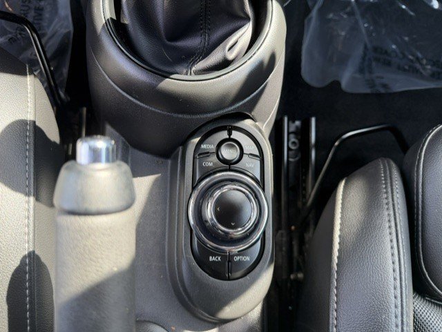 Used 2022 MINI Cooper S w/ Premium Package FWD image 26