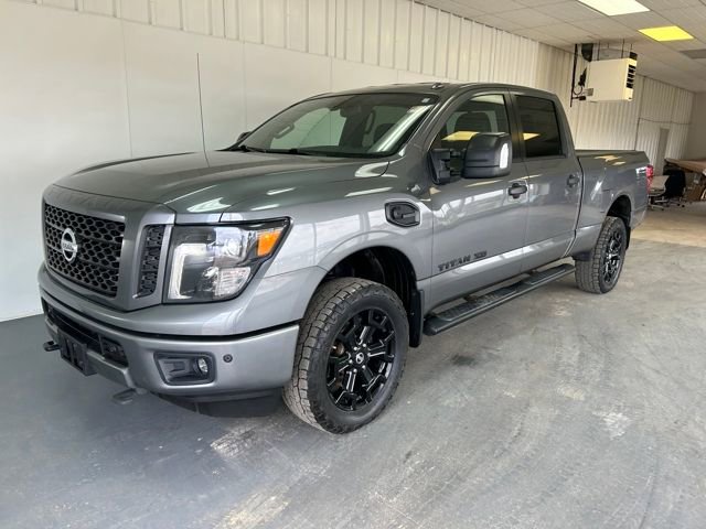Used 2018 Nissan Titan SL w/ Midnight Edition image 4