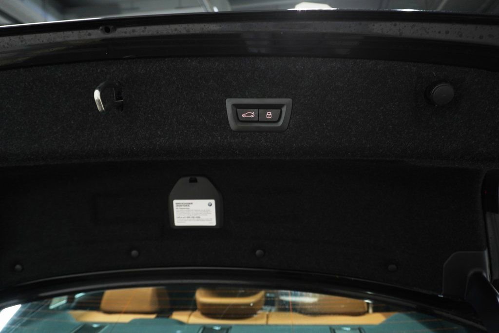 Certified 2025 BMW 330i xDrive Sedan w/ Premium Package image 6