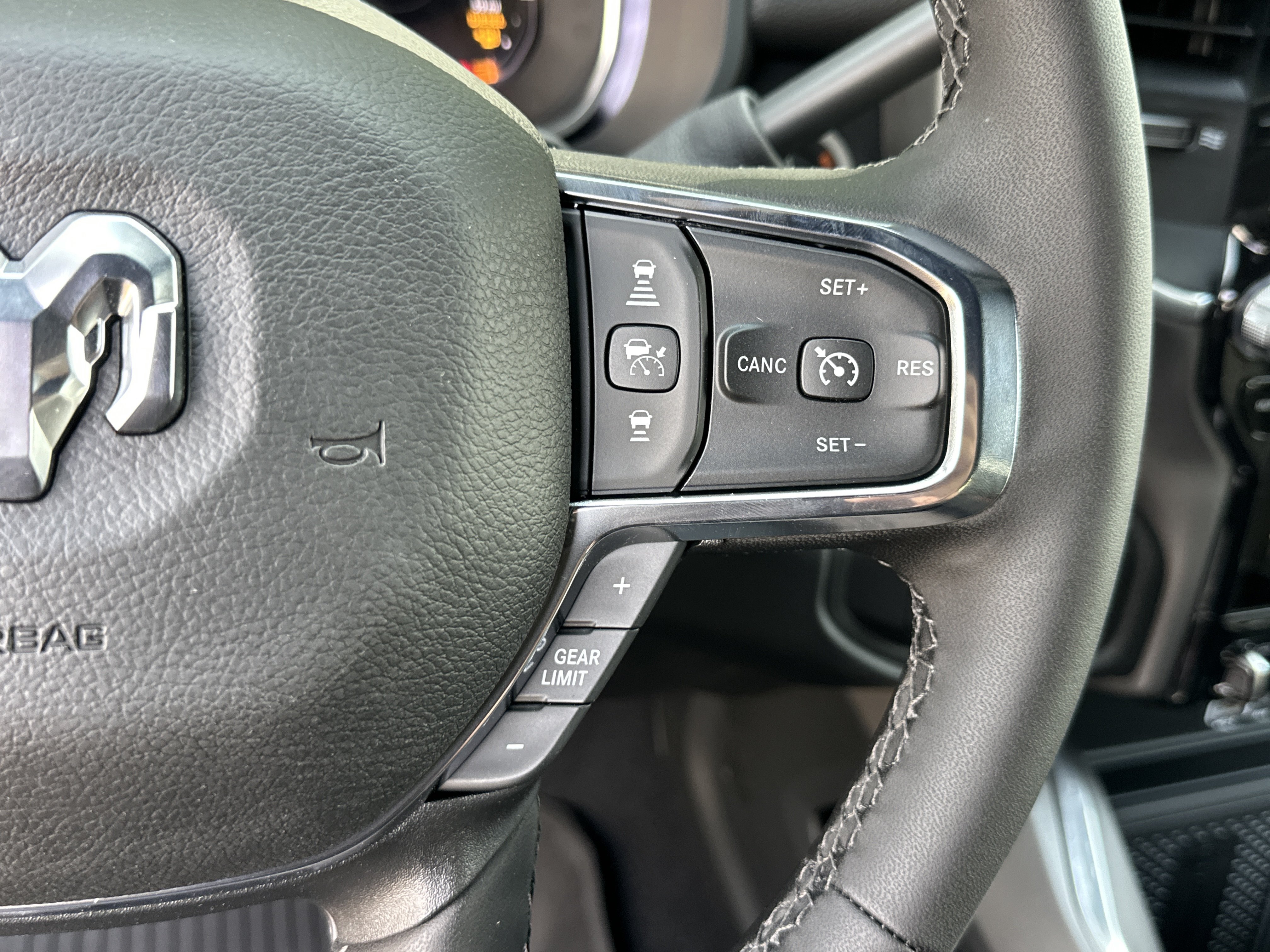New 2027 RAM 2500 Laramie AWD/4WD image 12