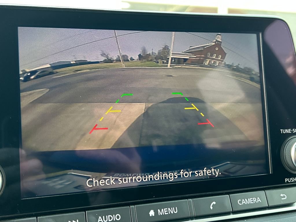 Used 2024 Nissan Rogue SV image 21