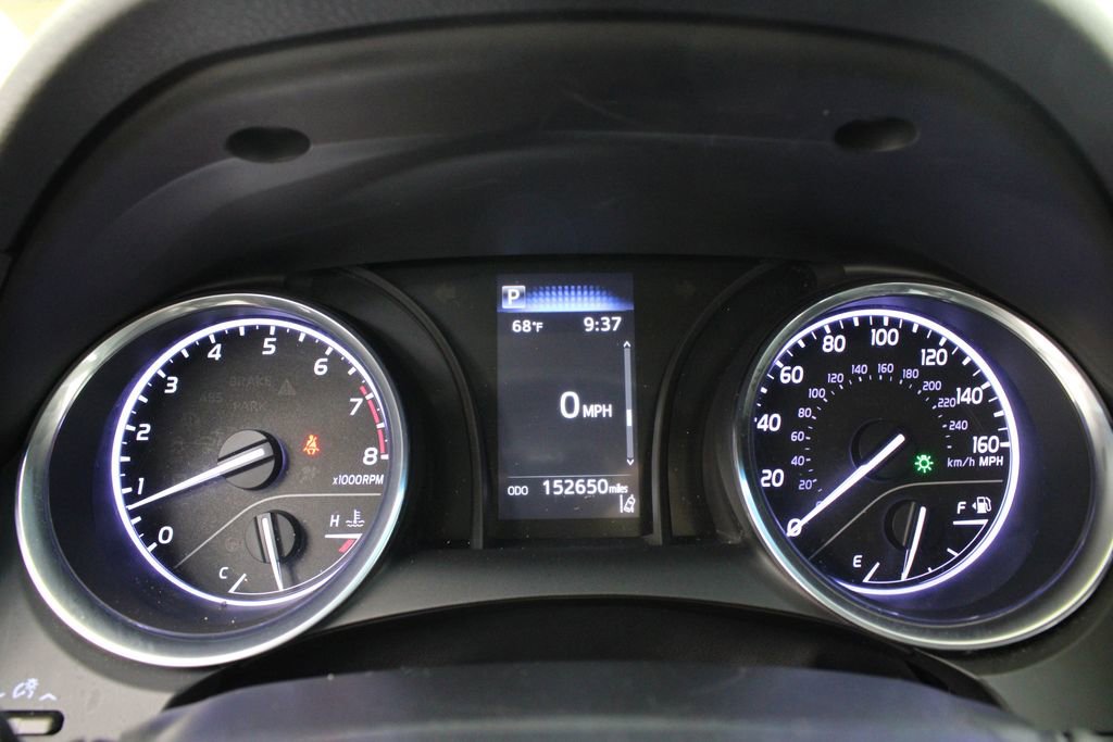 Used 2020 Toyota Camry SE FWD image 10