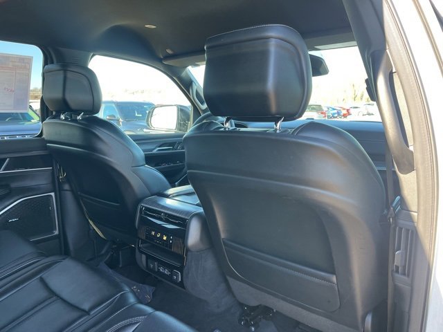 Used 2024 Jeep Wagoneer L Series II w/ Flexible Seating Group image 49