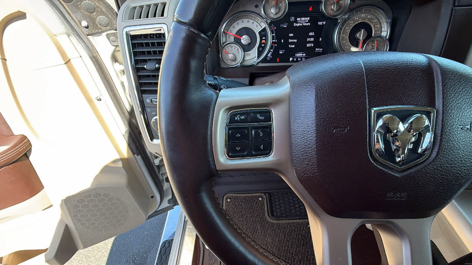 Used 2017 RAM 1500 Laramie Longhorn RWD image 19