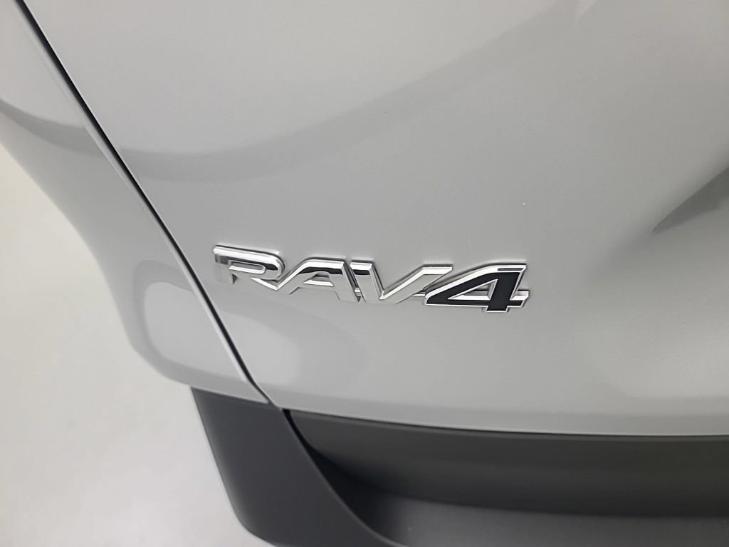 Used 2025 Toyota RAV4 LE FWD image 12