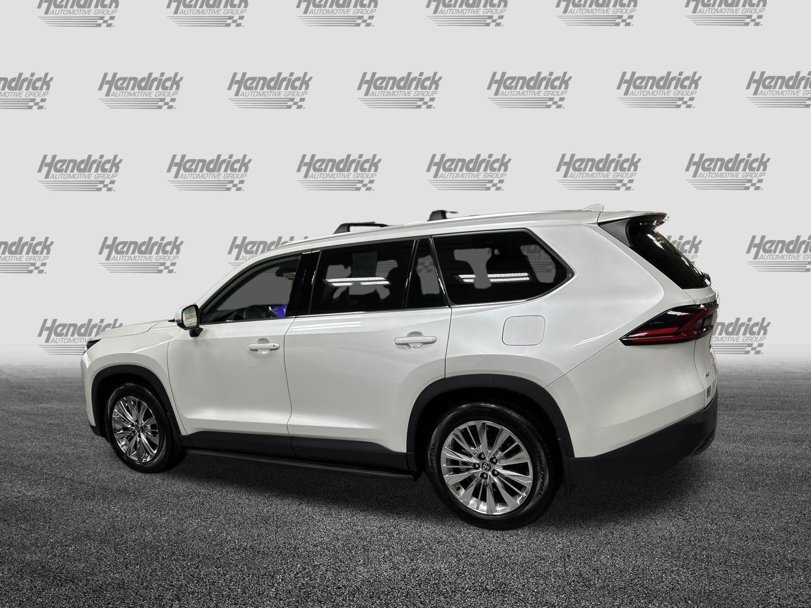Used 2025 Toyota Grand Highlander AWD image 10