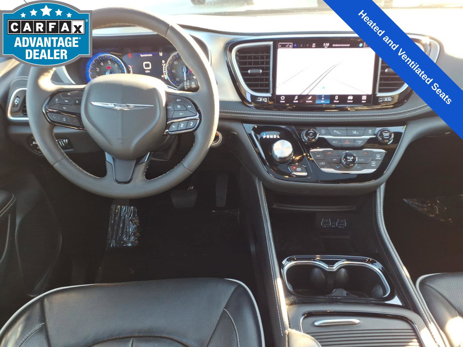 Used 2025 Chrysler Pacifica Limited FWD image 13
