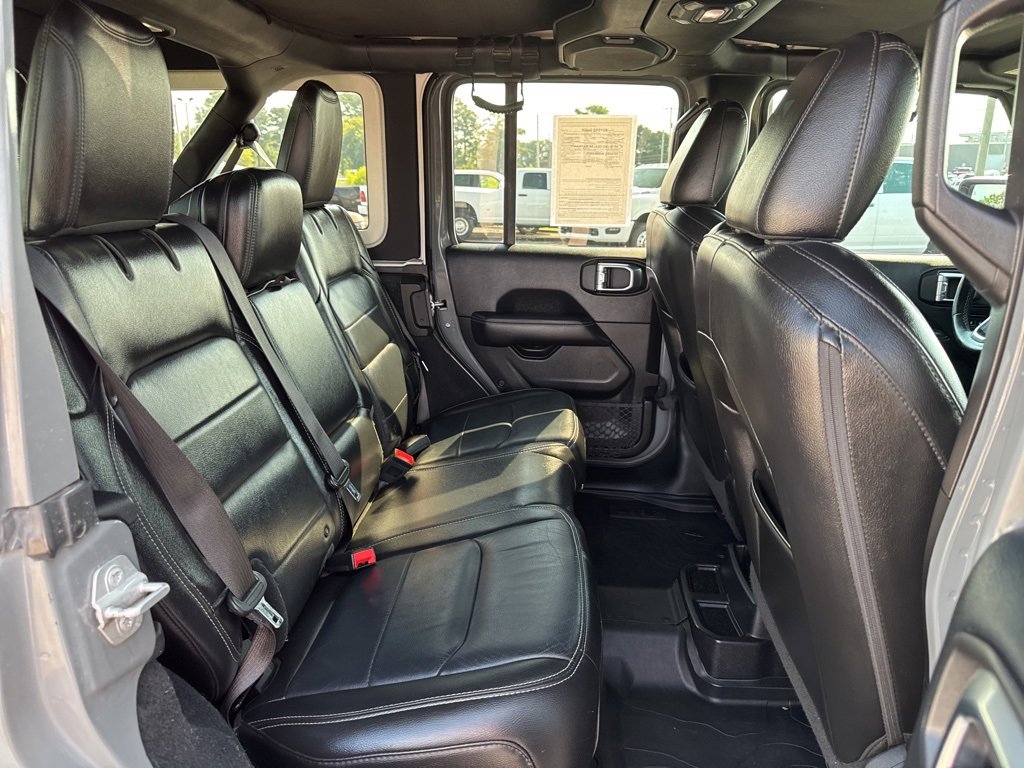 Used 2018 Jeep Wrangler Unlimited Sahara w/ Quick Order Package 24M Moab image 22