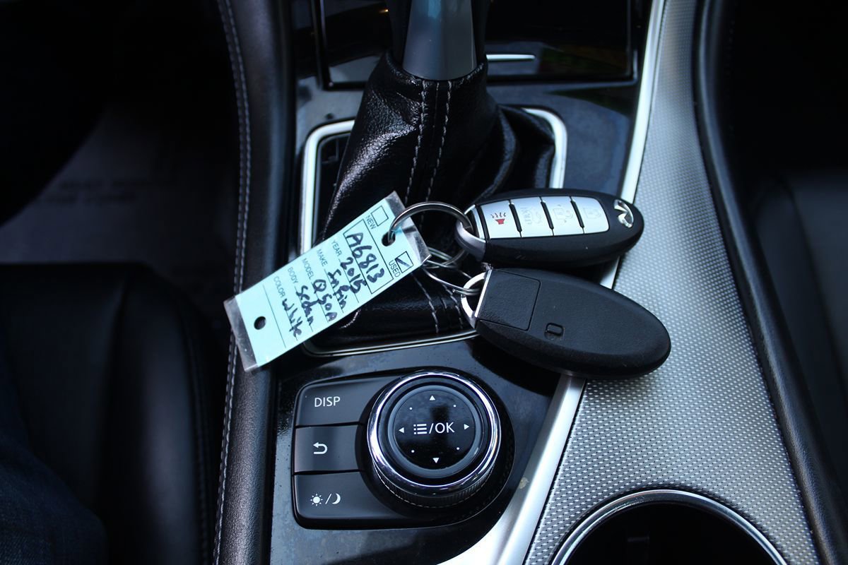 Used 2015 INFINITI Q50 w/ Moonroof Package RWD image 29