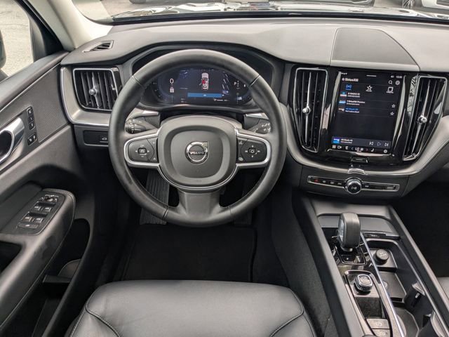 Certified 2025 Volvo XC60 B5 Core image 21