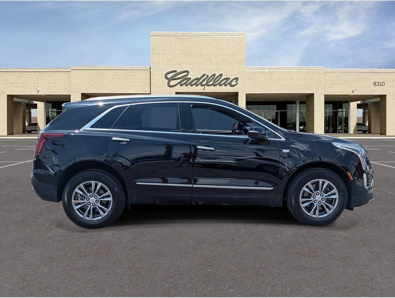 Certified 2023 Cadillac XT5 Premium Luxury w/ Technology Package AWD/4WD image 6