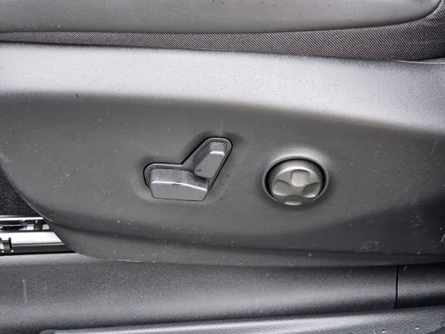 New 2027 Chrysler Pacifica Limited w/ S Appearance Package FWD image 16