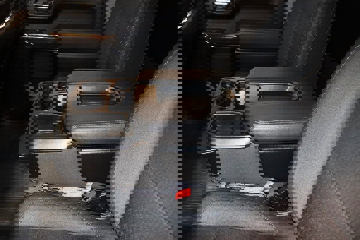 Used 2025 GMC Sierra 2500 SLE w/ SLE Convenience Package image 42