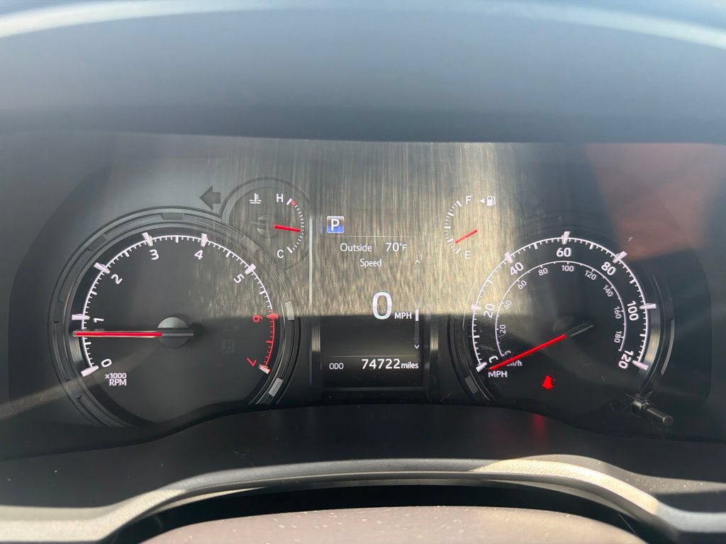 Used 2022 Toyota 4Runner SR5 AWD/4WD image 27