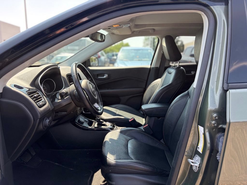 Used 2021 Jeep Compass Limited w/ Sun and Sound Group AWD/4WD image 23