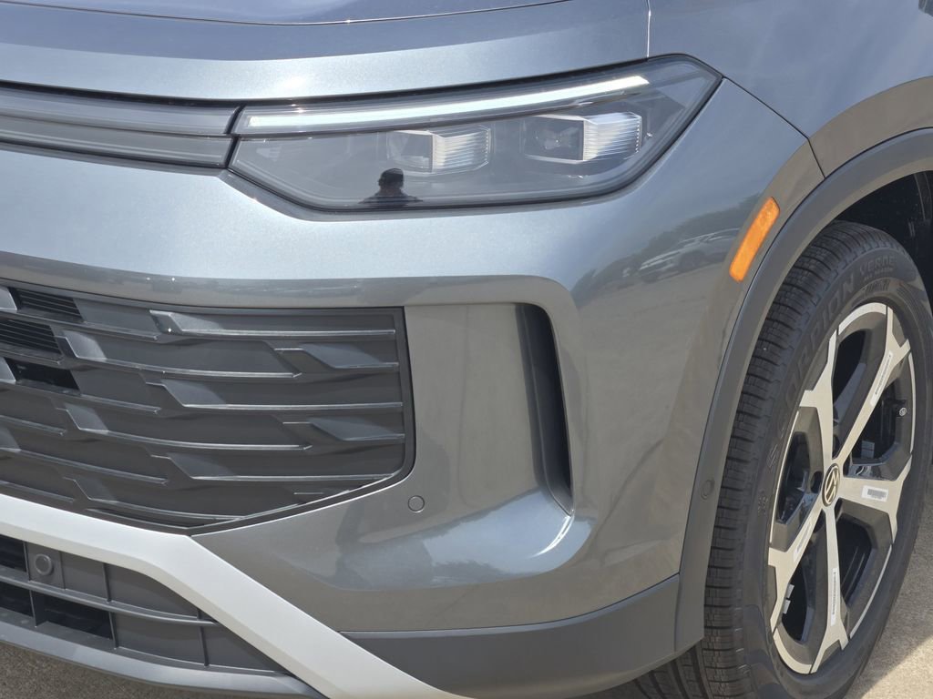 New 2026 Volkswagen Tiguan SE FWD image 6