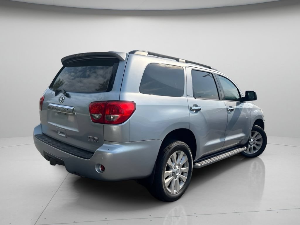 Used 2014 Toyota Sequoia Platinum RWD image 4