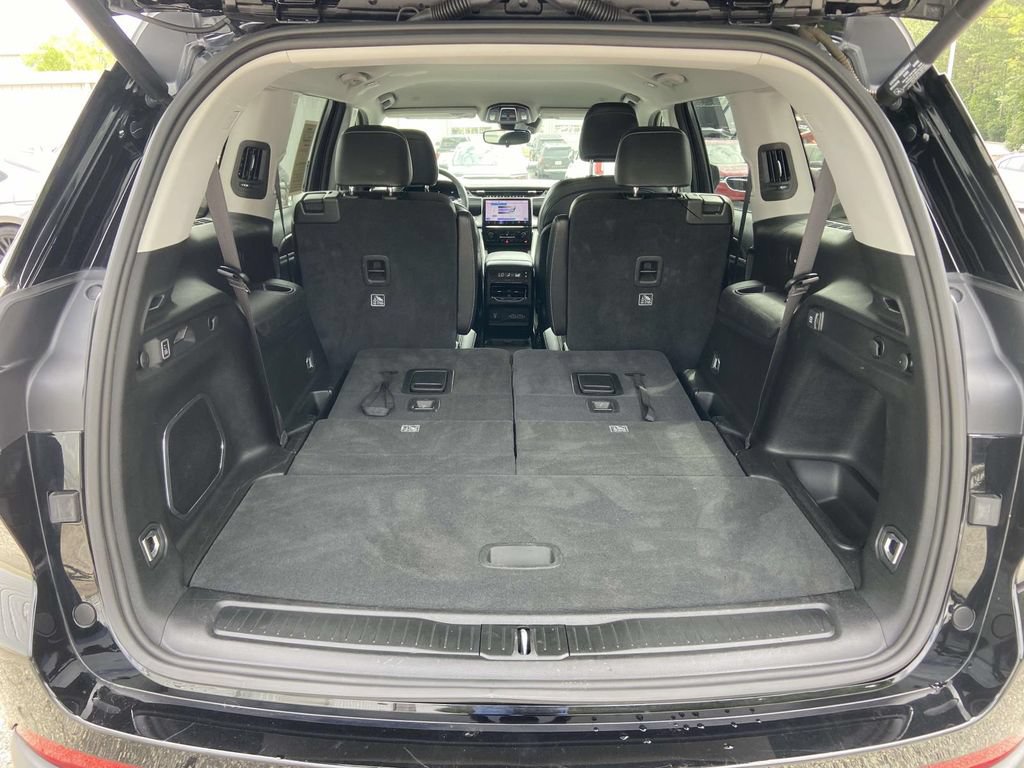 Used 2023 Jeep Grand Cherokee L Limited RWD image 10