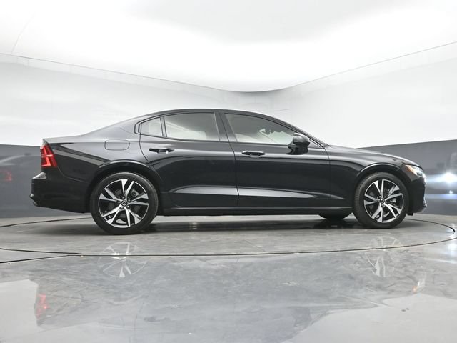 Used 2025 Volvo S60 B5 Plus AWD/4WD image 42