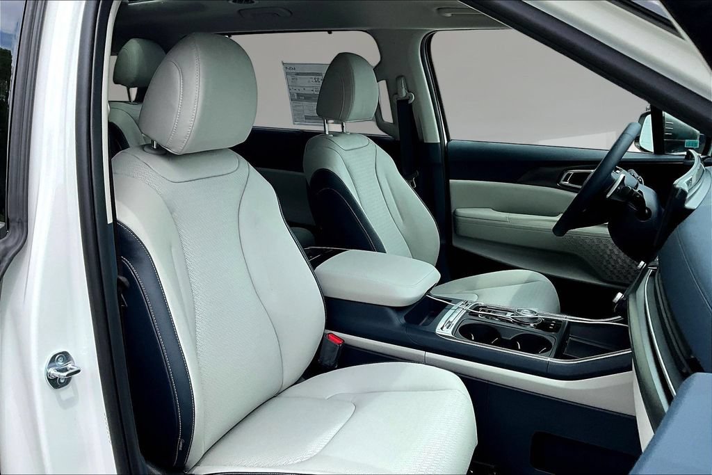 New 2026 Kia Carnival SX Prestige FWD image 11