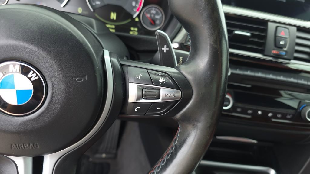 Used 2015 BMW M4 Convertible RWD image 17