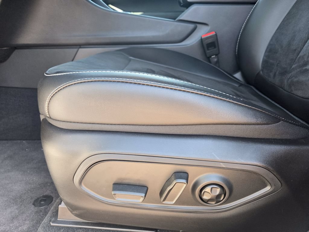 New 2025 Jeep Grand Cherokee L Laredo AWD/4WD image 17