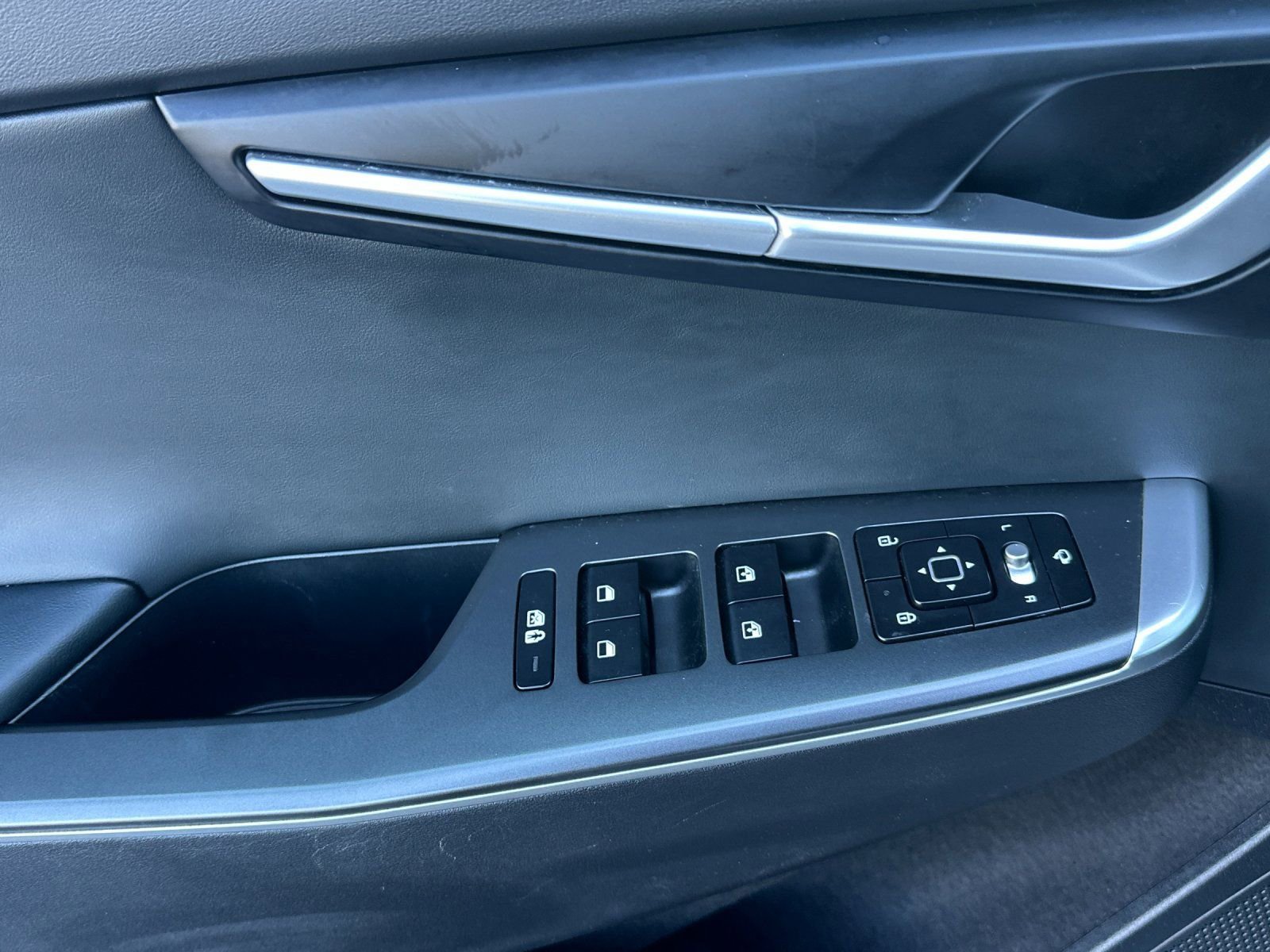 Used 2024 Kia EV6 Light image 11