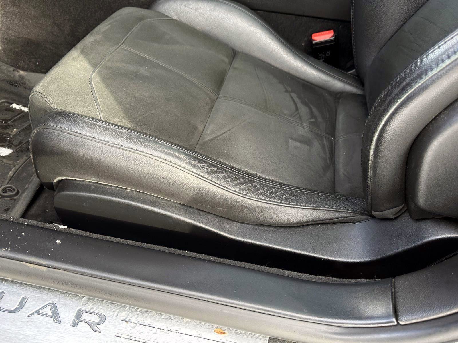 Used 2018 Jaguar F-TYPE 340HP image 17