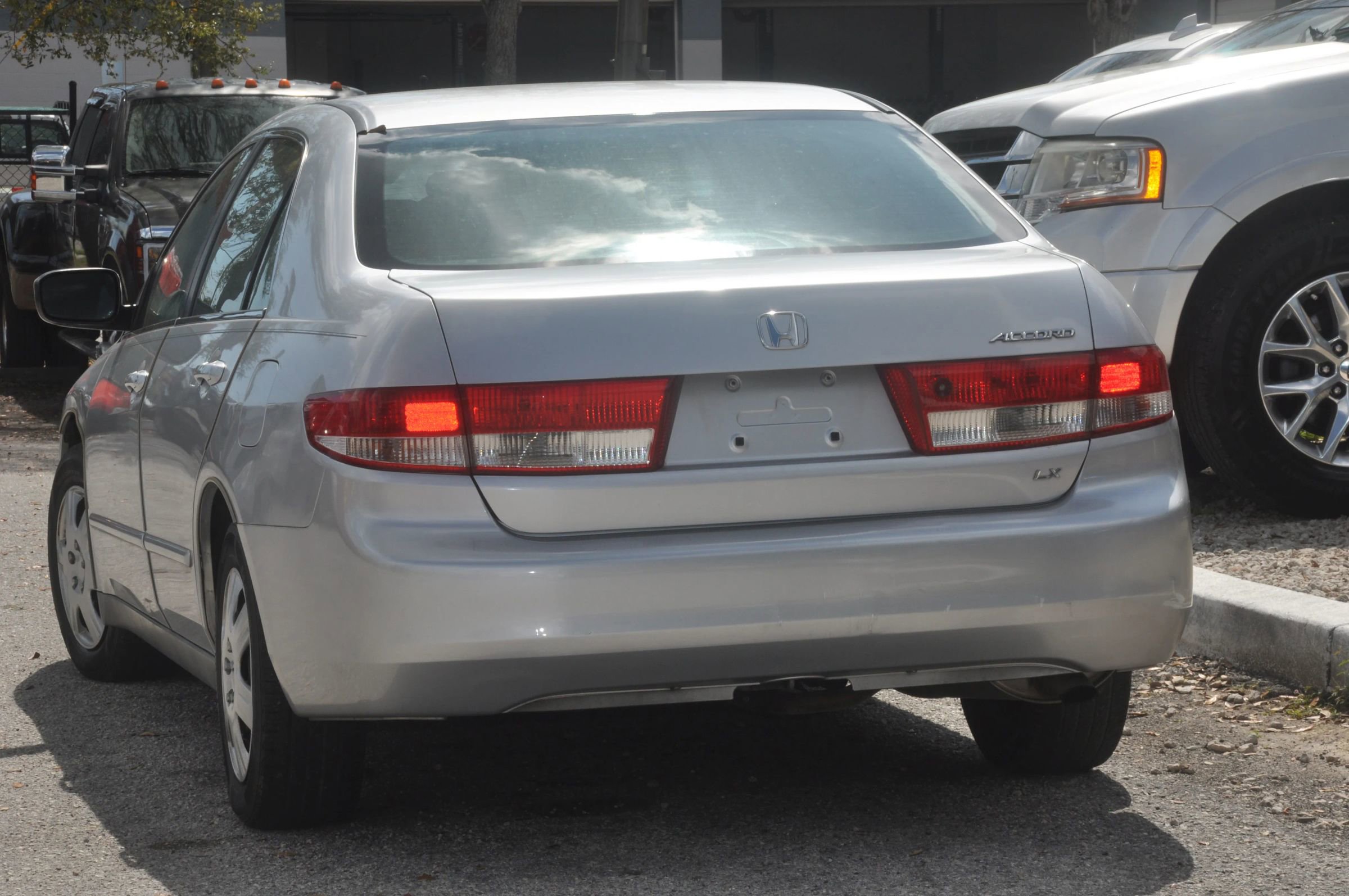 Used 2004 Honda Accord LX image 5