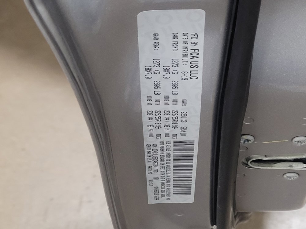 Used 2019 Jeep Cherokee Limited image 33