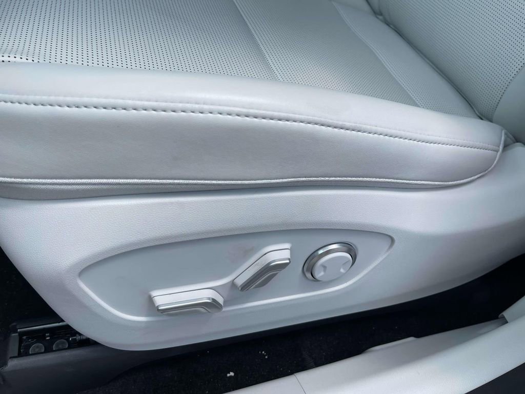 New 2026 Hyundai Ioniq 9 SEL image 16