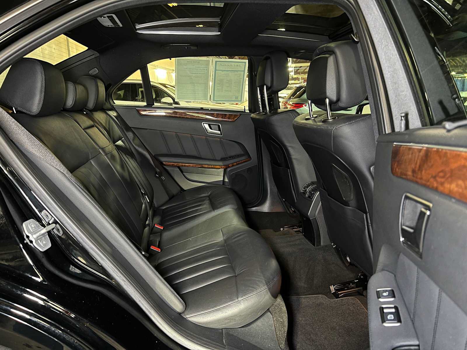 Used 2013 Mercedes-Benz E 550 4MATIC Sedan image 13