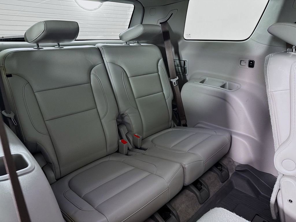 Used 2019 GMC Acadia SLT w/ LPO, Floor Liner Package AWD/4WD image 32