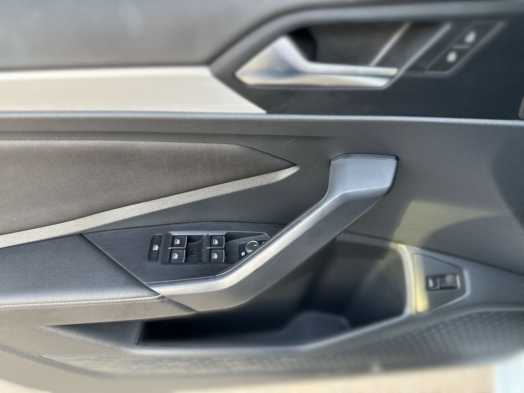 Used 2025 Volkswagen Jetta S image 15