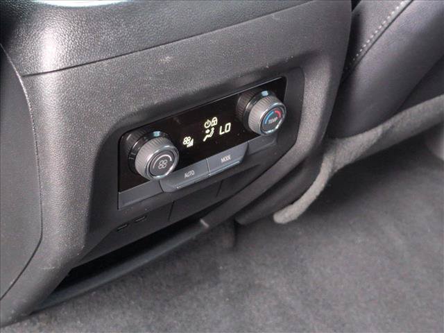 Used 2025 Chevrolet Traverse Z71 AWD/4WD image 17