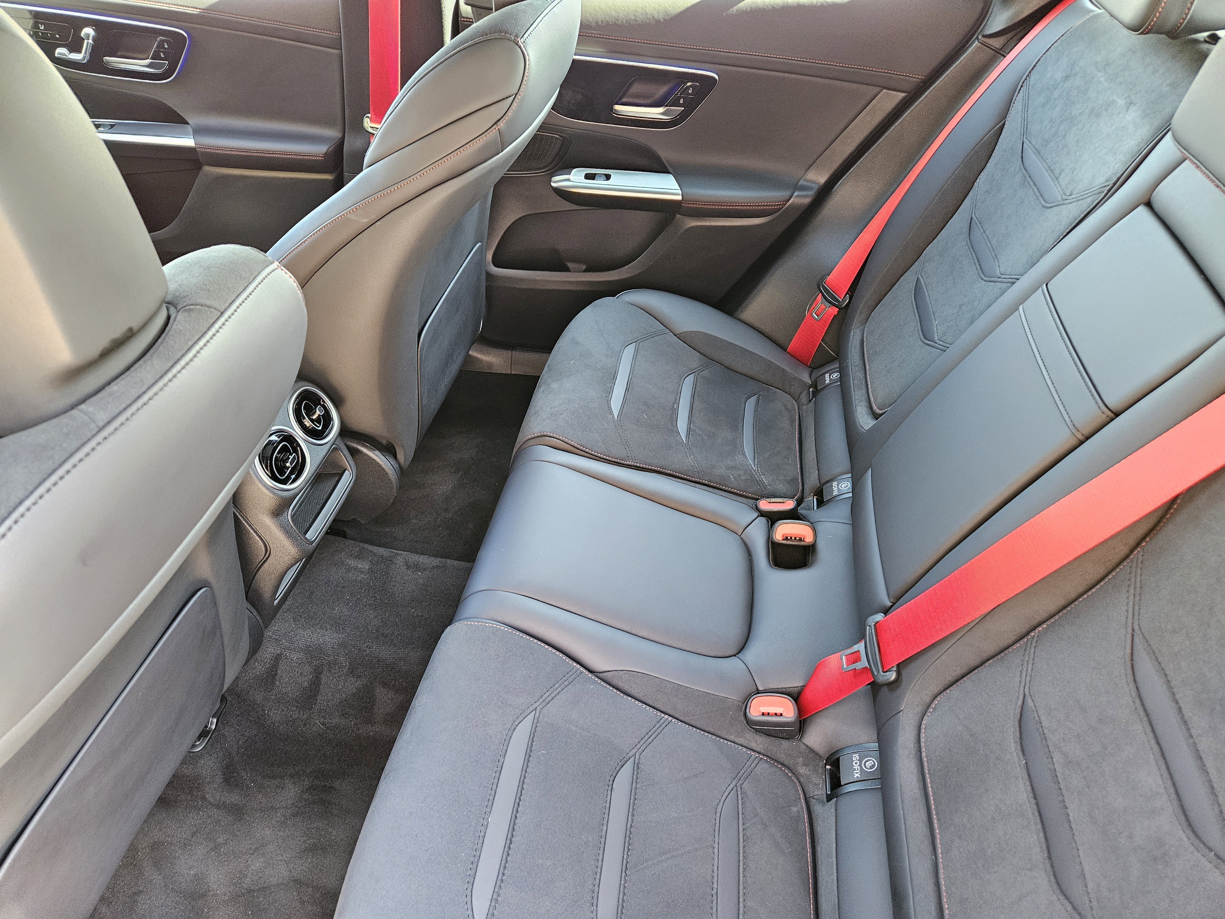 Used 2025 Mercedes-Benz GLC 43 AMG 4MATIC image 30