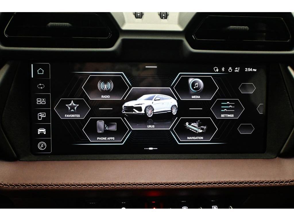 Used 2025 Lamborghini Urus SE image 77