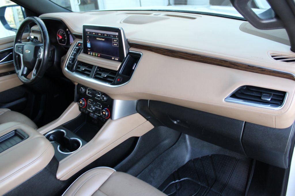Used 2021 Chevrolet Tahoe Premier AWD/4WD image 32